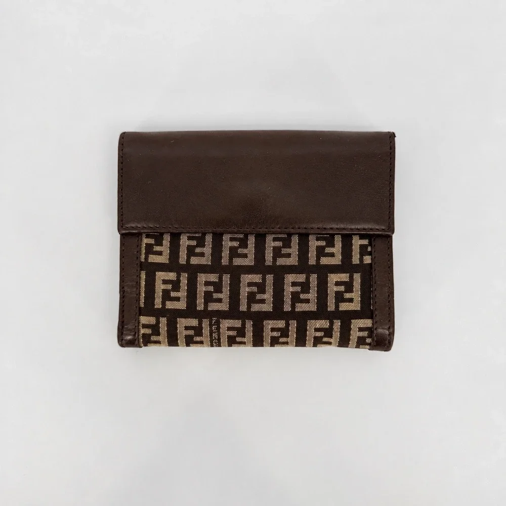 Fendi Zucca Wallet Unisex Brown Leather Monogram Trifold Logo Luxury Y2K Vintage